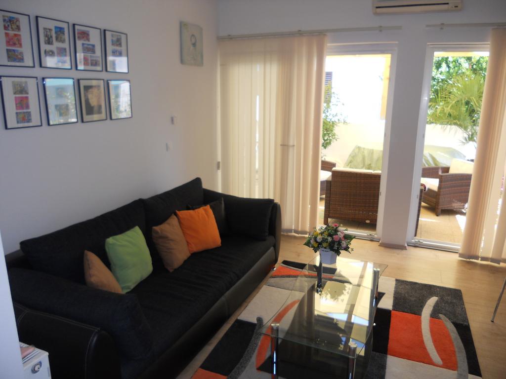 Teuta Apartment
